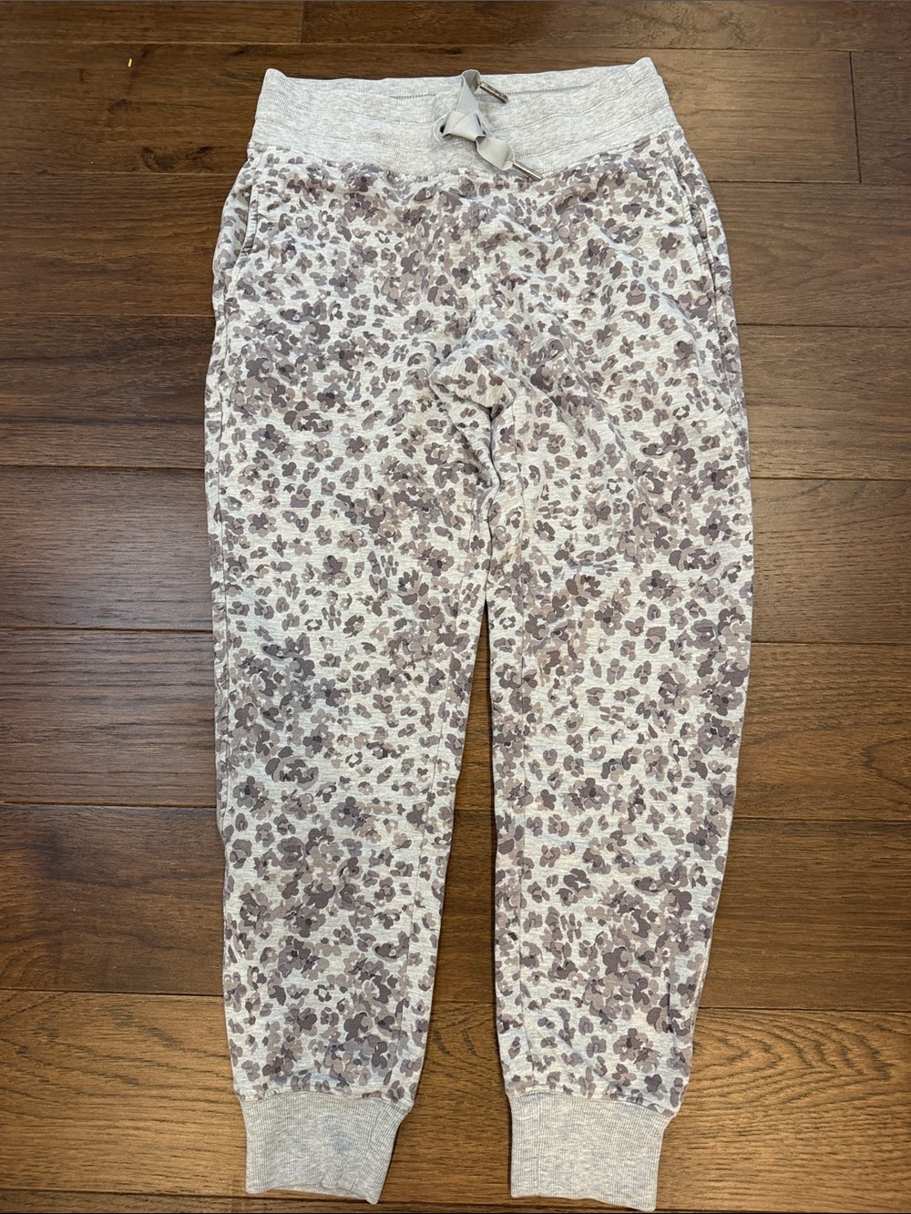 Athleta Balanced Printed Joggers in Gray Size XSP - C31-049